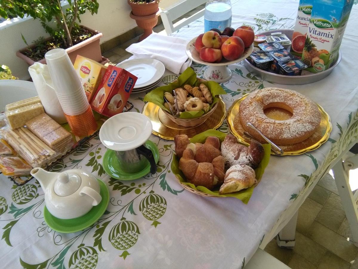 La Castellese Bed & Breakfast Aci Castello Luaran gambar