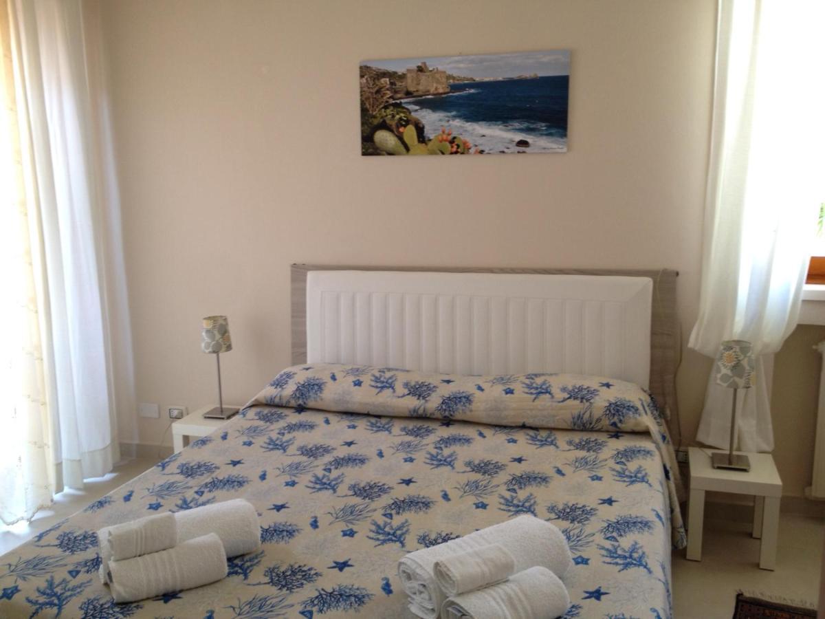 La Castellese Bed & Breakfast Aci Castello Luaran gambar