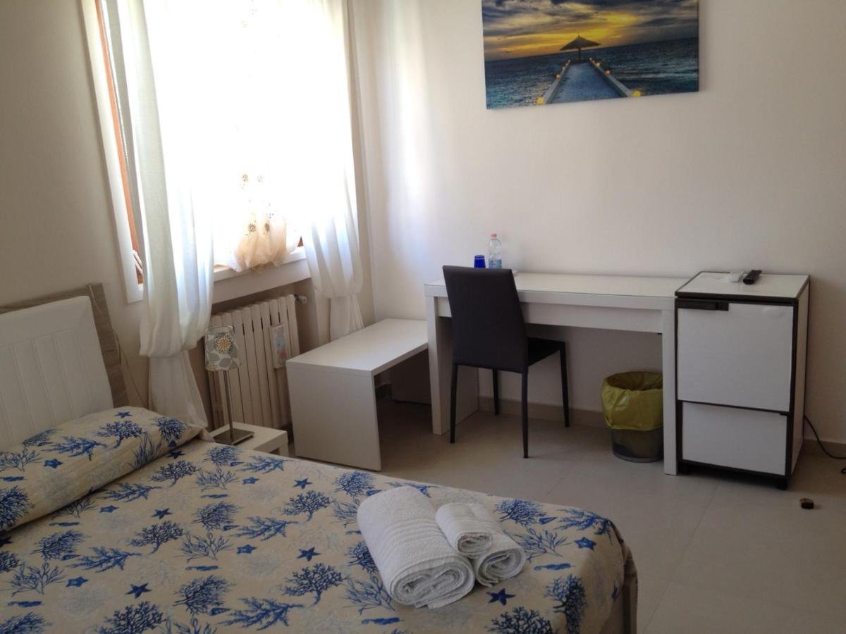 La Castellese Bed & Breakfast Aci Castello Luaran gambar